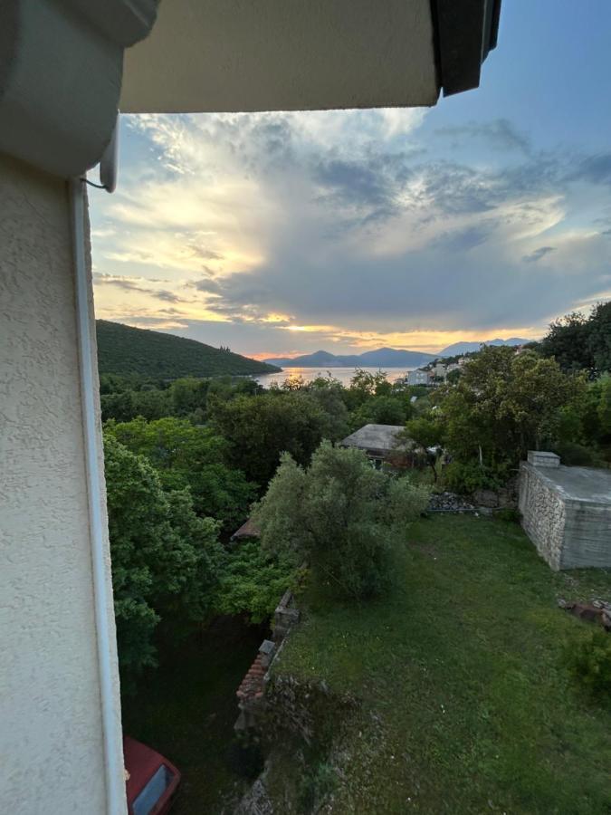 Lazarus Bigova Apartments Tivat Buitenkant foto