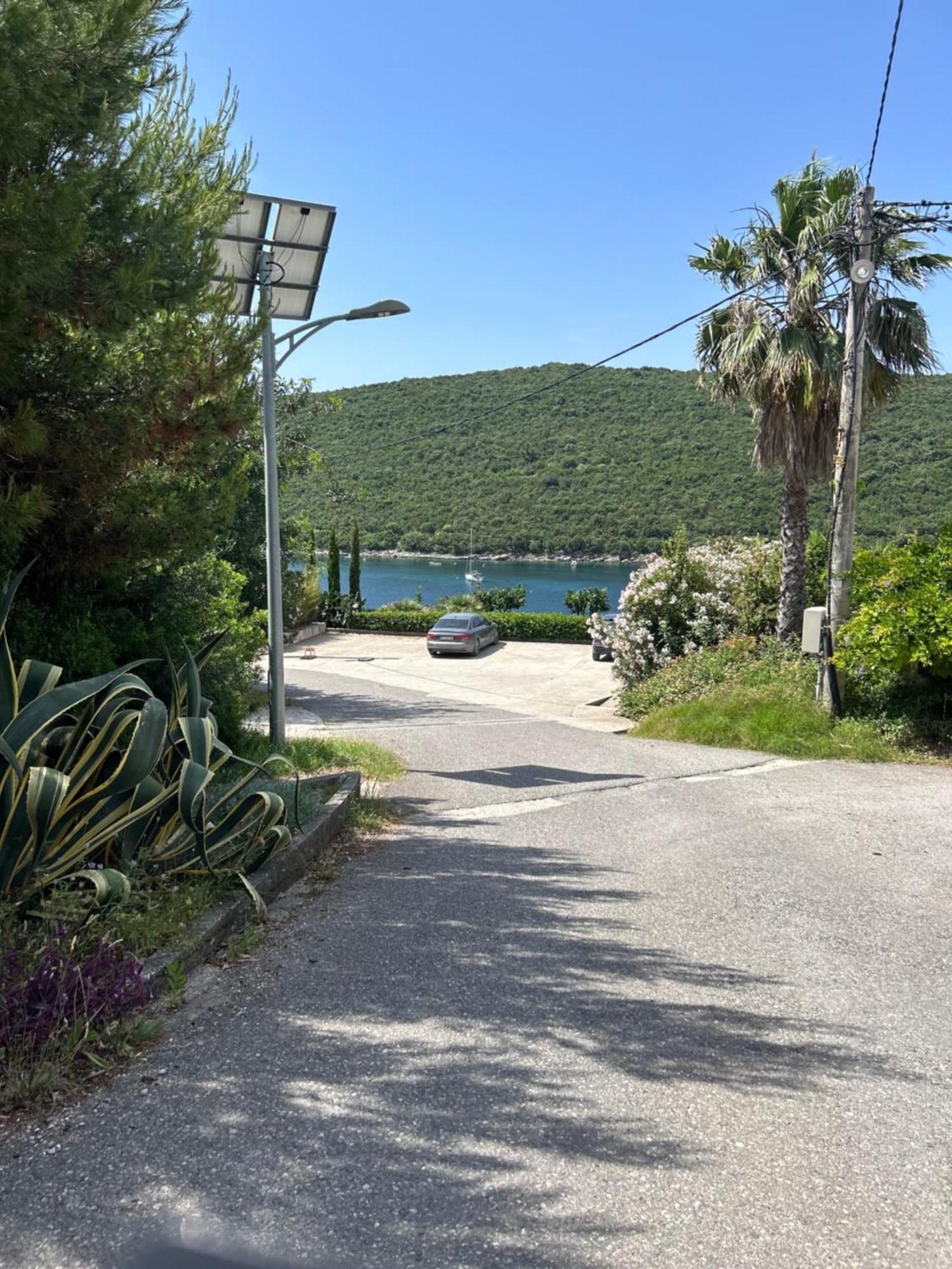 Lazarus Bigova Apartments Tivat Buitenkant foto