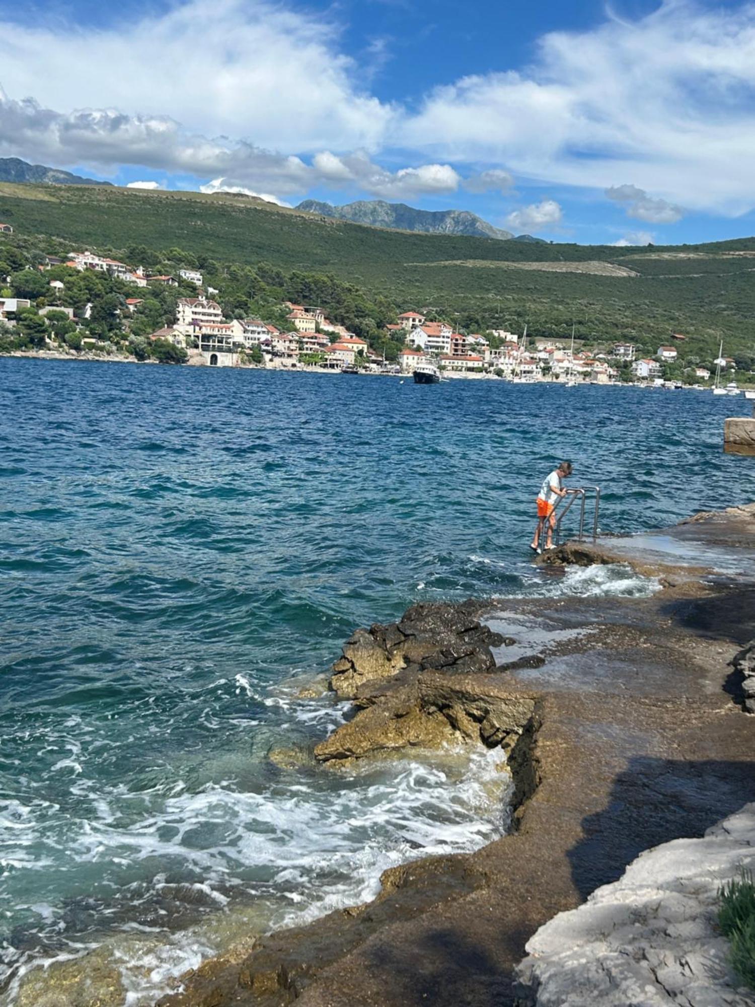 Lazarus Bigova Apartments Tivat Buitenkant foto